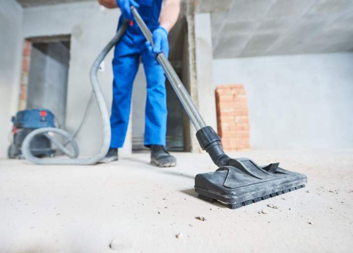 Nettoyage des espaces résidentiels et professionnels à la suite des travaux.